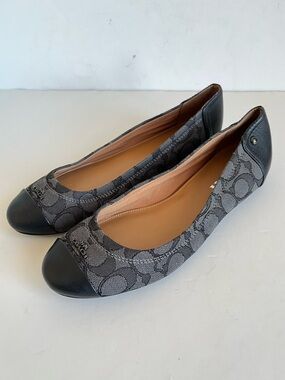 Coach Chelsea gray black Signature Logo Cap-Toe Ballet Flats Size 8B